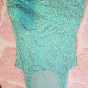 COPY - Aqua tank with sequins
